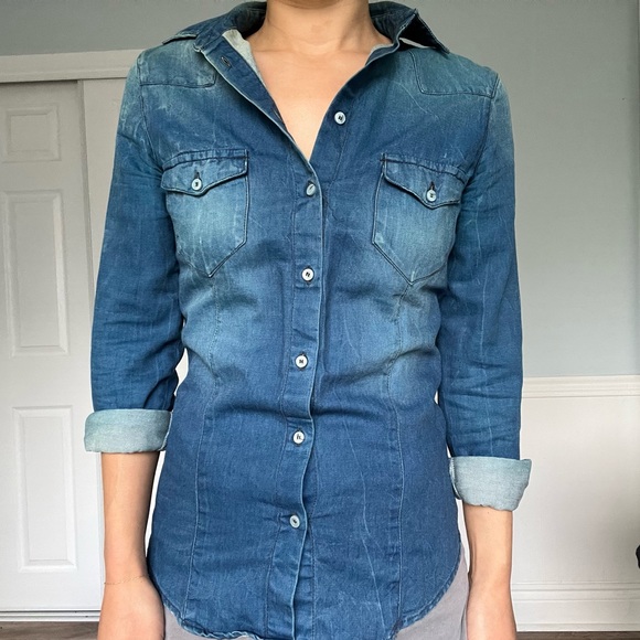 Zara Blue Jean button-up Shirt/Jacket. Women’s size US XS - Picture 3 of 9